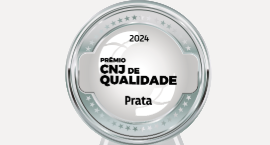 Imagem do selo, em tons de cinza, do Prêmio CNJ de qualidade 2024, categoria prata