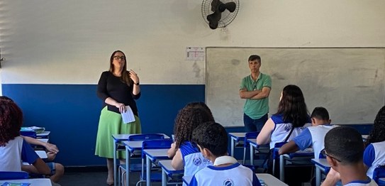 O juiz Otávio Mauro Nobre, da 35ªZE, palestrou para estudantes Colégio Estadual Elvídio Costa, n...