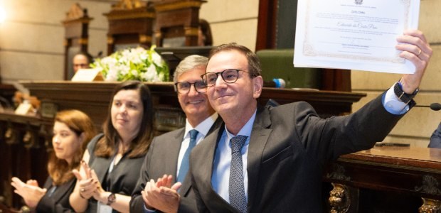 Presidente do TRE-RJ, desembargador Henrique Figueira, homem branco, cabelo grisalho, de óculos,...